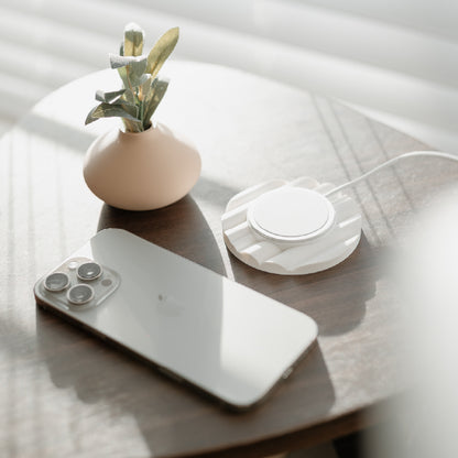 Kyoto Base - Elegant Stand for MagSafe Charger