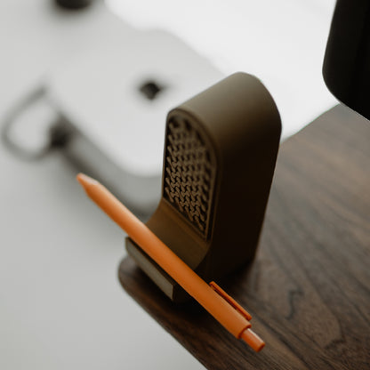 Vienna Stand - Minimal Card Holder for Your Desk